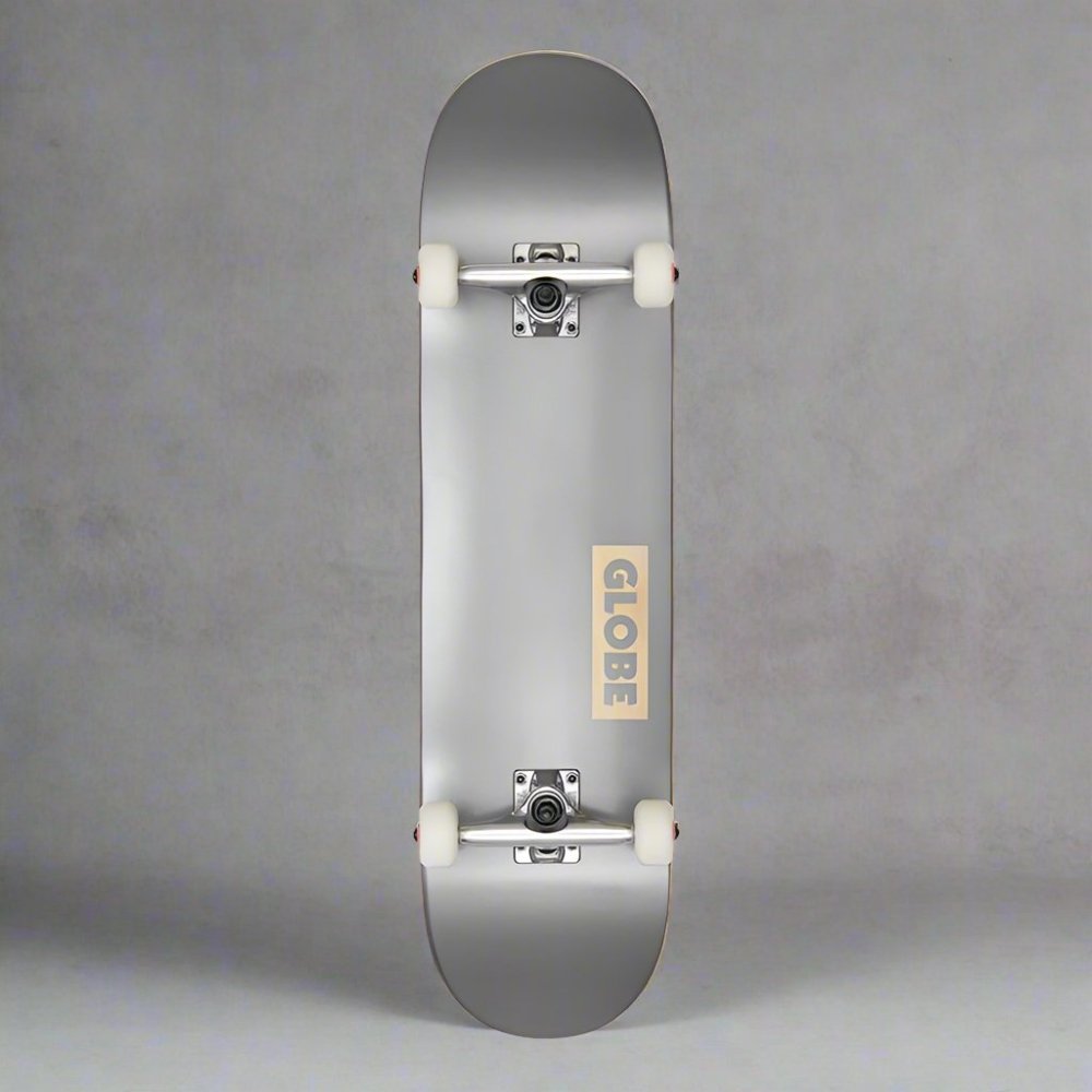 Skateboard Completo Globe Goodstock - Gunmetal - 8.25 - Trendout.pt